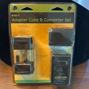 Smooth Trip Travel Gear 4-in-1 Adapter Cube & Converter Set - Black